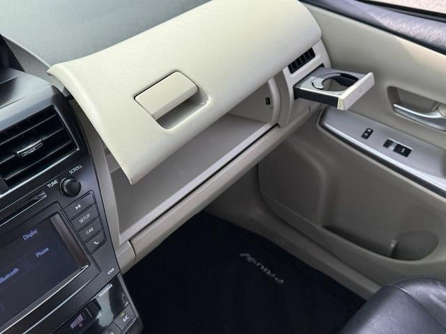 2013 Toyota Prius v Base