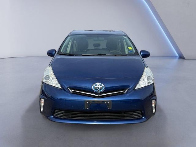 2013 Toyota Prius v Base