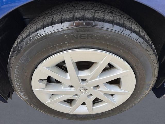 2013 Toyota Prius v Base