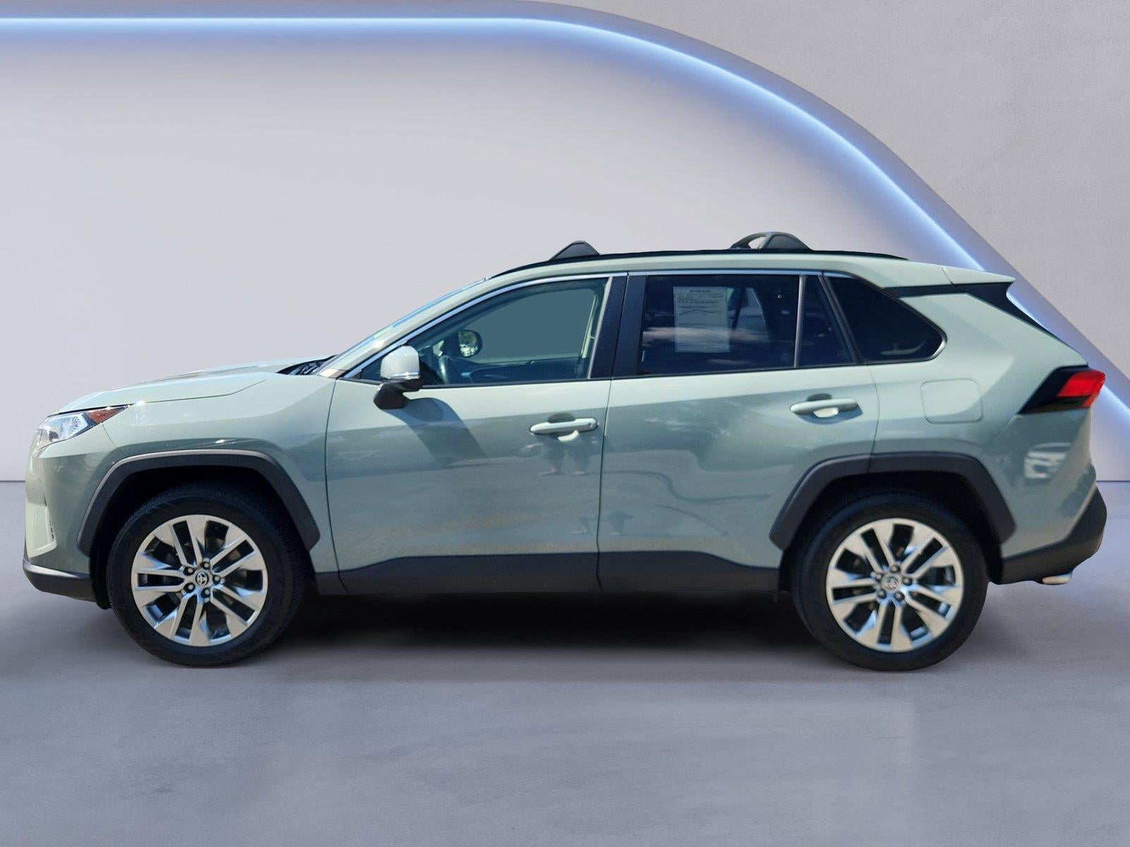 2021 Toyota RAV4 XLE Premium
